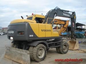 Колесный экскаватор Volvo EW130 2004 года выпуска Город Владивосток 2.jpg